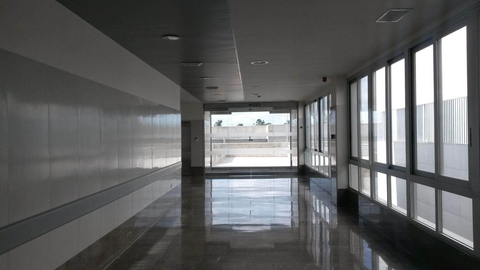 Pasillo interior del Hospital Chare de Lepe
