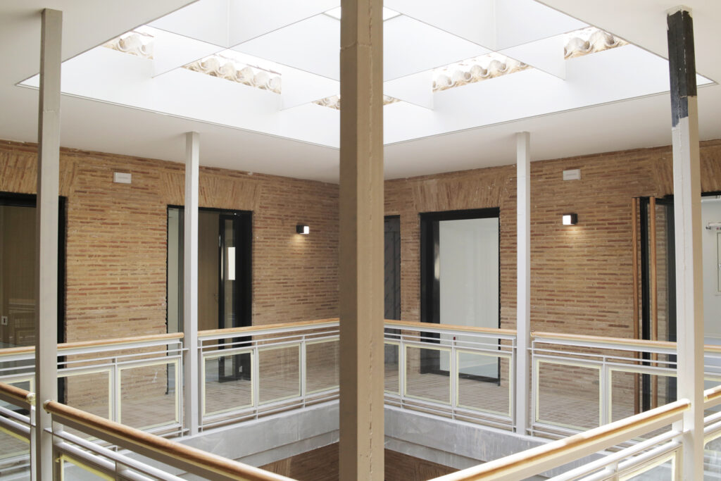 Patio del Instituto Valenciano de la Juventud