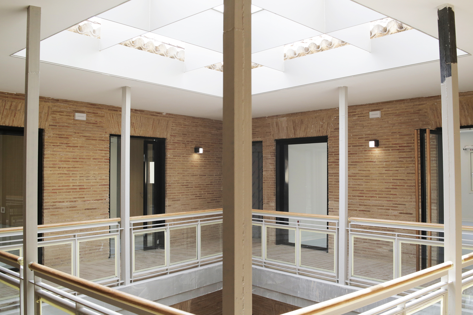 Patio del Instituto Valenciano de la Juventud