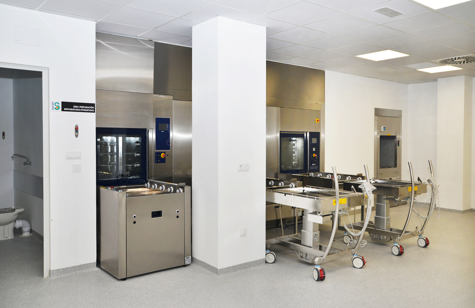 Sala de esterilización STEELCO del Hospital Universitario de Guadalajara