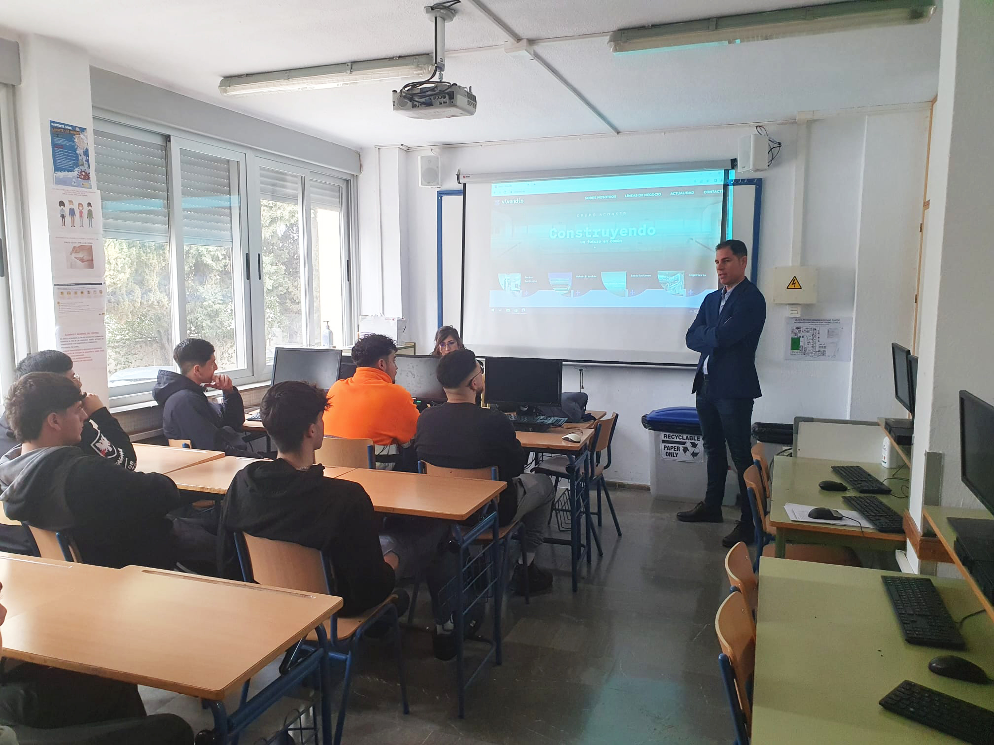 Visita al IES Hermenegildo Lanz