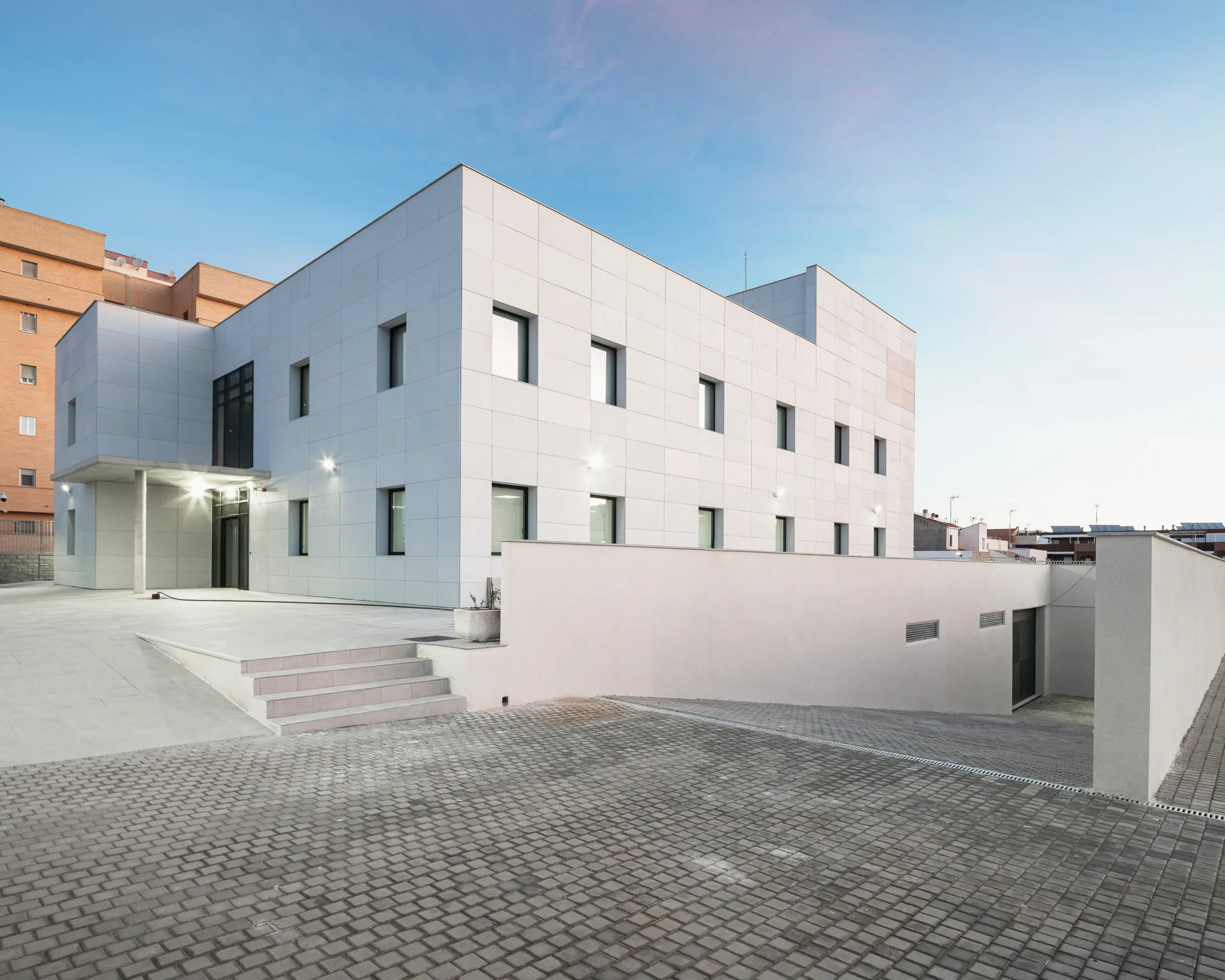 Fachada de la Comisaría de la Policía Nacional de Almendralejo
