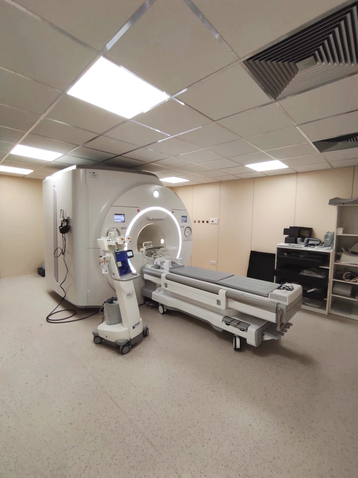Máquina de resonancia magnética en el Hospital de Arrixaca